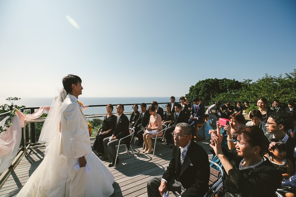 海の見える結婚式